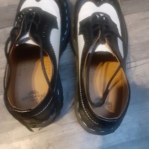 Wing tip doc Martin's